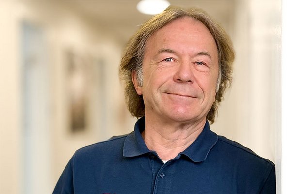 Dr. Bernhard Schewe